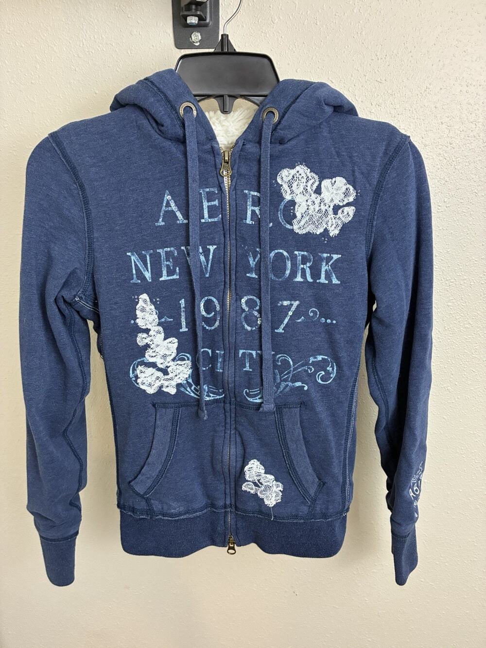 Vintage Y2K Aeropostale Blue Faux Fur Lined Zip Up Hoodie 1987 Graphic Size XS